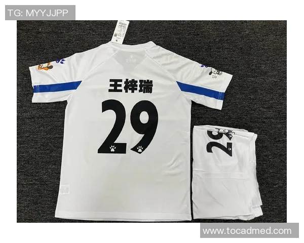 为足球明星量身定制独特球衣图案展现个性与风采的创意设计之旅